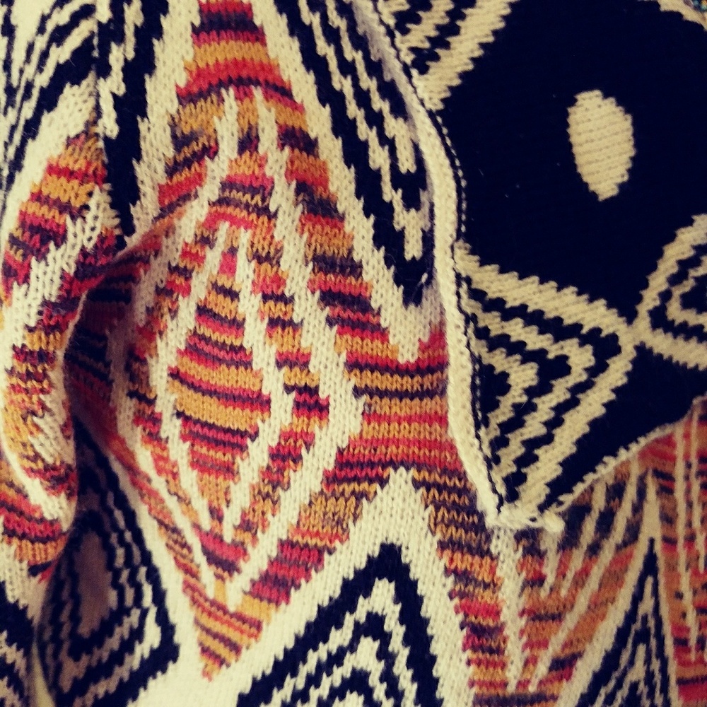 Open-Front Geometric Pattern Cardigan Sweater - Cream & Rust - Picture 3 of 8